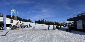 Grüße aus dem Schnee – WHG Neuwied startet in den ersten Skitag! 